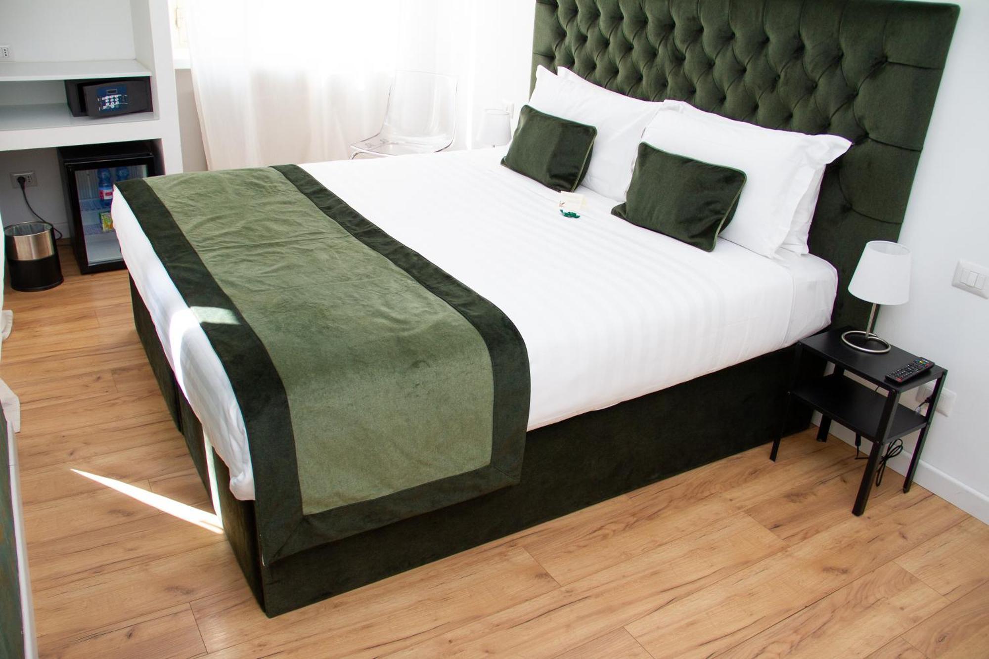 Home At Rome St. Peter Rooms&Apartment Bagian luar foto