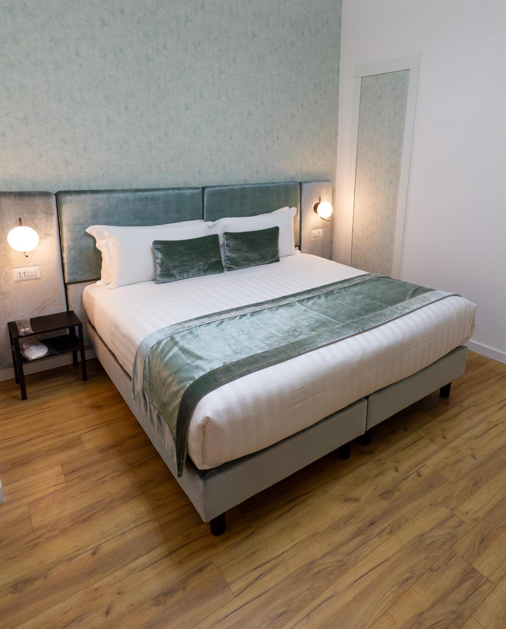 Home At Rome St. Peter Rooms&Apartment Bagian luar foto