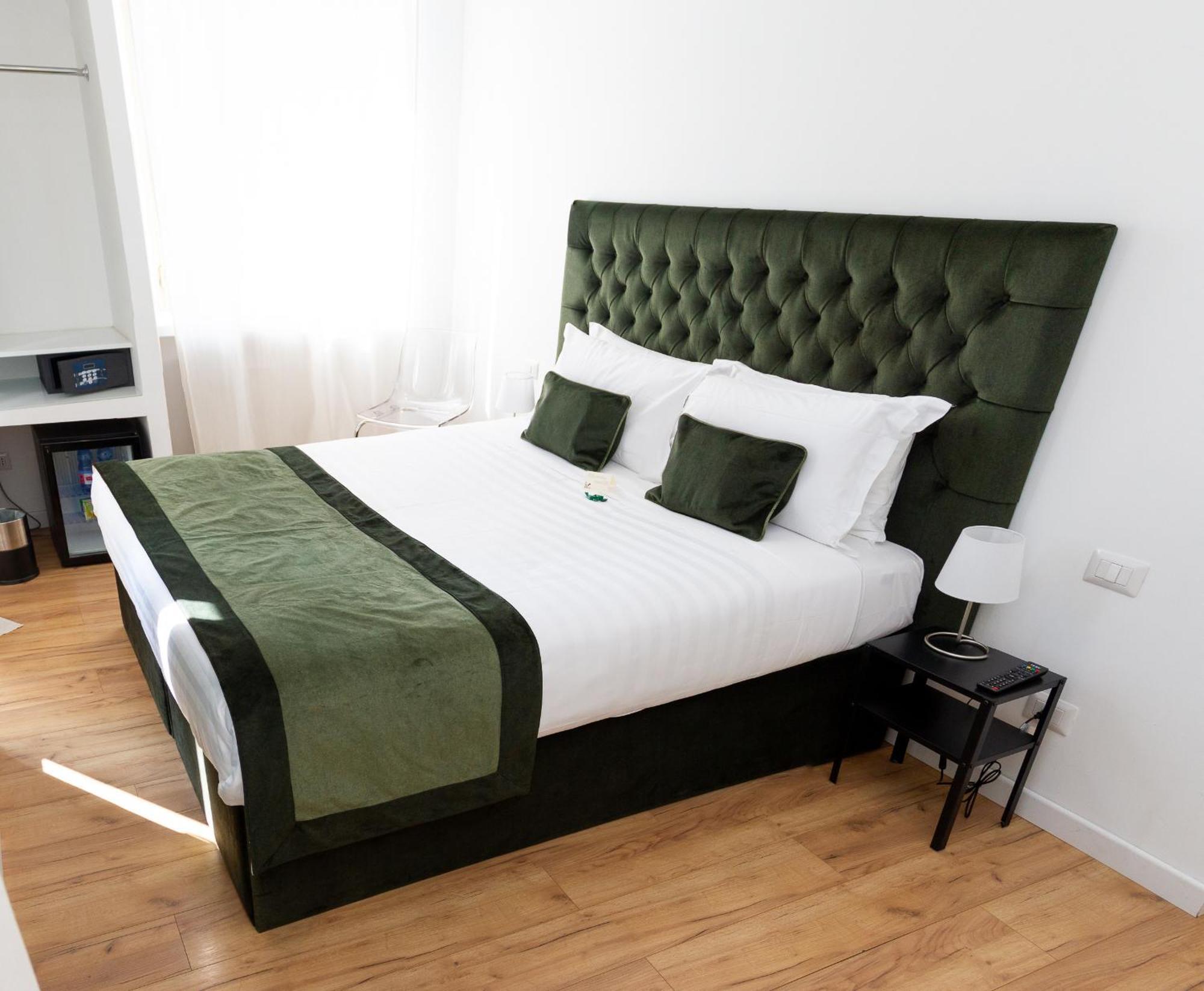 Home At Rome St. Peter Rooms&Apartment Bagian luar foto